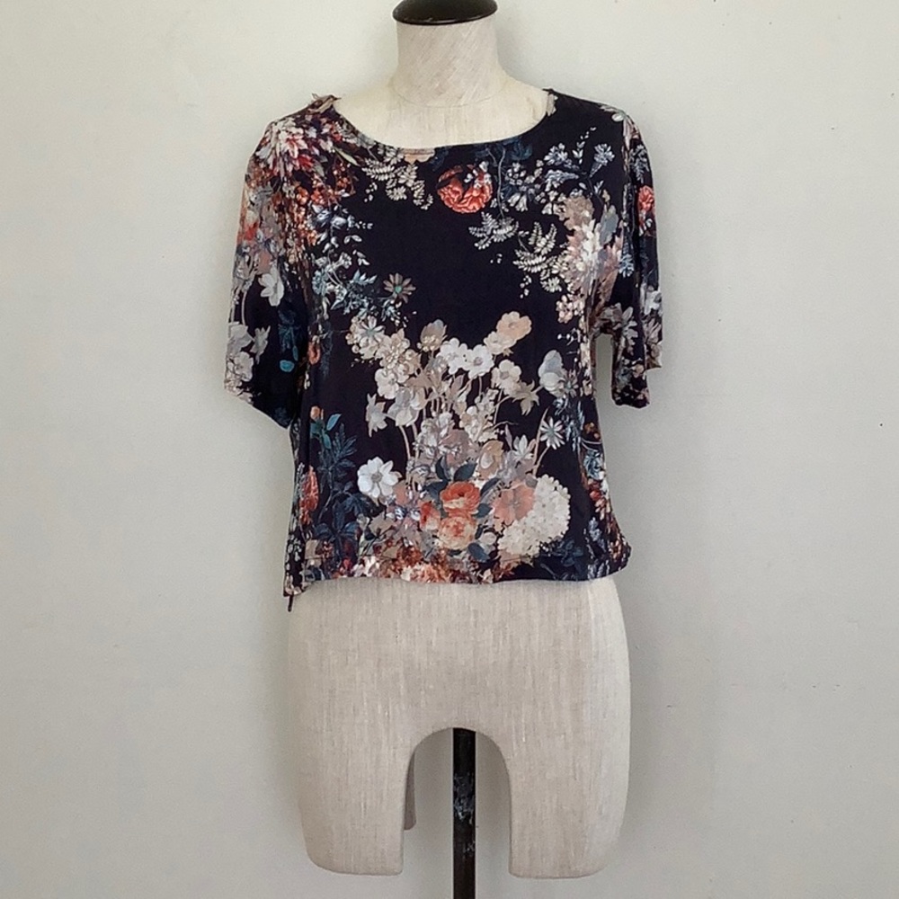 Floral top